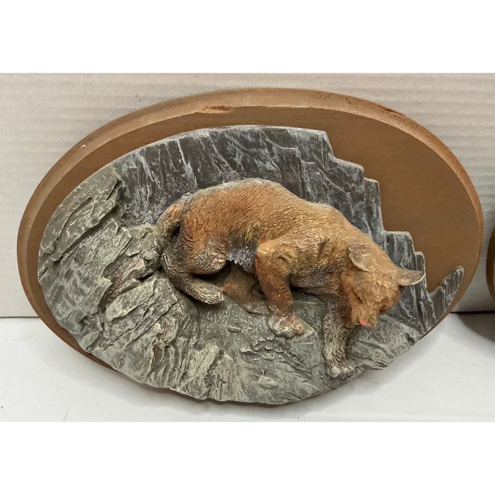 Avon Vintage 80s Wildlife Wall Plaques Set Cougar Bear Resin Wood Cabin Deco 7x5